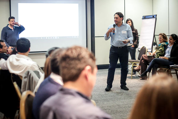 Carlos Huertas, the founder of Connectas, presents the platform to the Innovation Lab of the Latin American & Carribean Hub of Innovation for Change