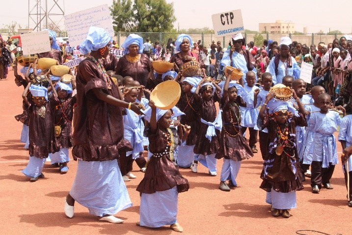 Ethnic parade during the Basic Education celebrations